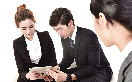 銷(xiāo)售經(jīng)理電話(huà)回訪(fǎng)